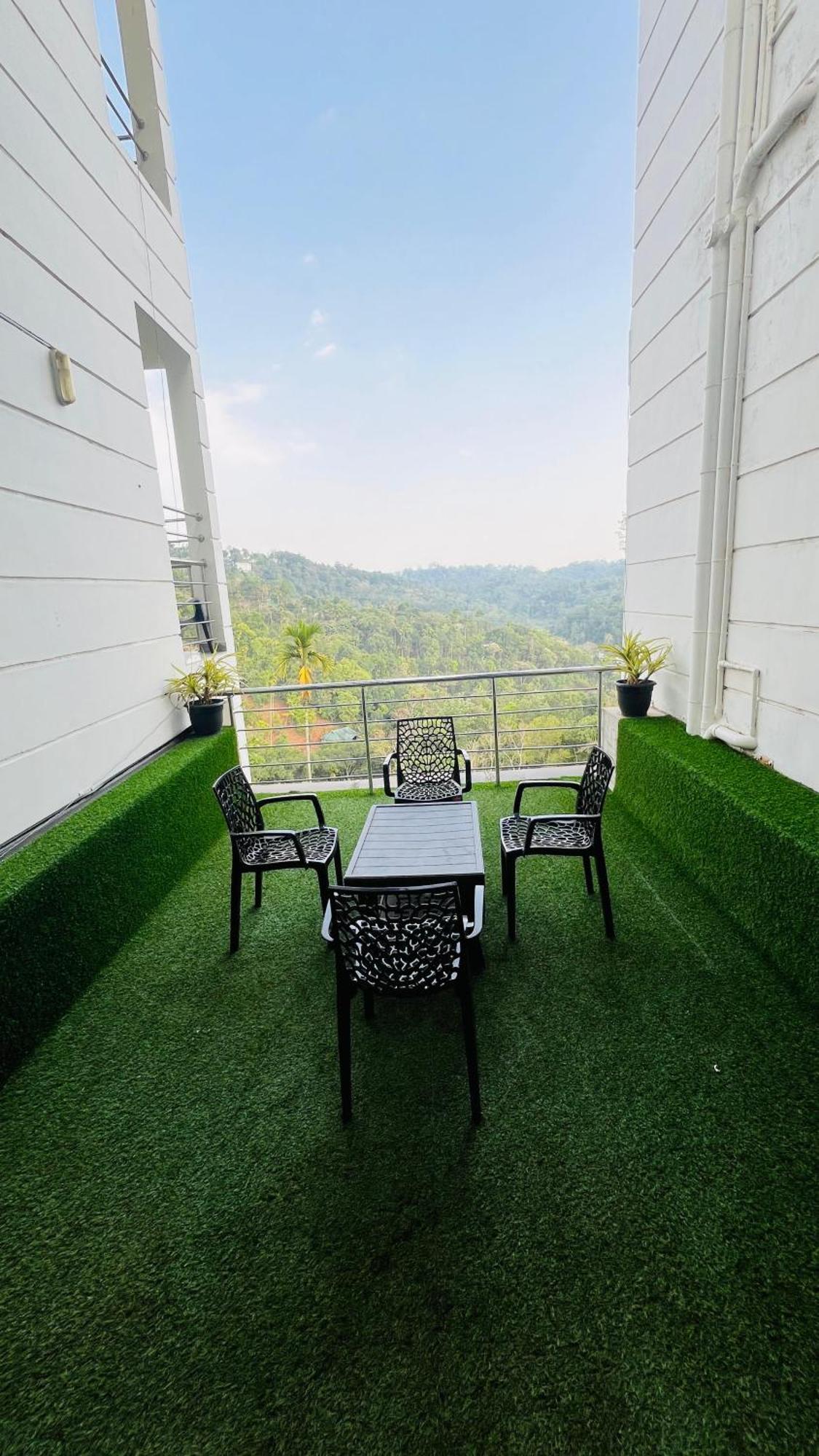 Elenji Vitara Resort Munnar Bagian luar foto